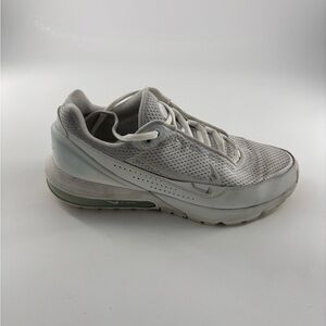 Nike Air Max 270 DR0453-101 White Athletic Sneakers Men’s Size 9.5